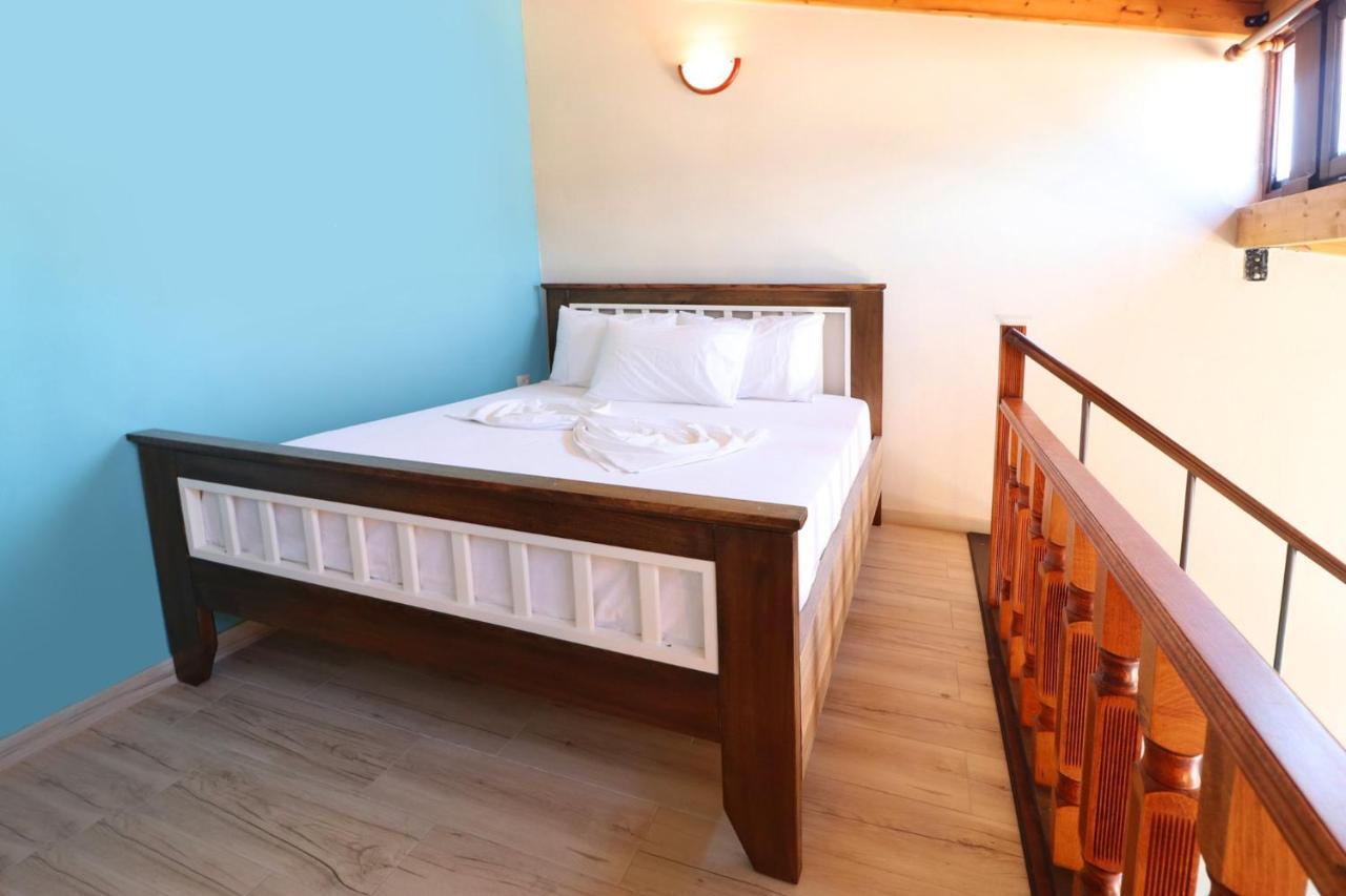 Vila Mateus Himare Exterior foto