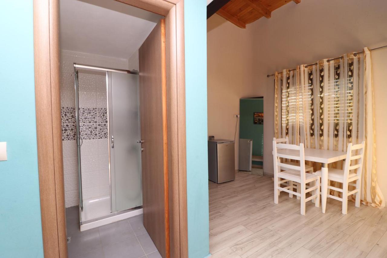 Vila Mateus Himare Exterior foto