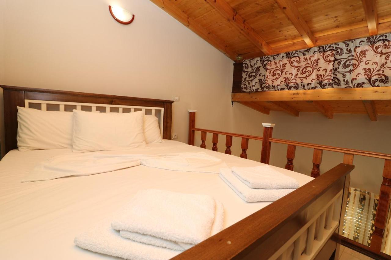 Vila Mateus Himare Exterior foto