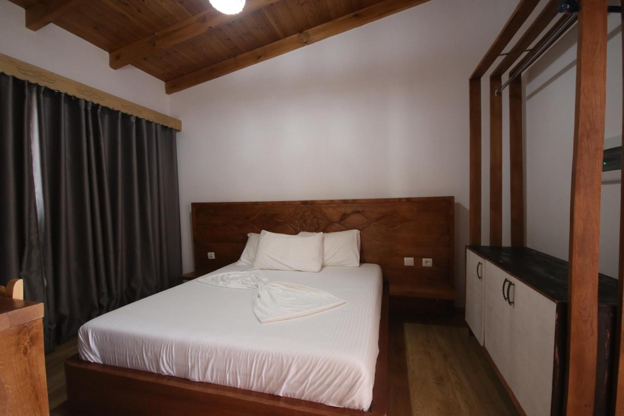 Vila Mateus Himare Exterior foto